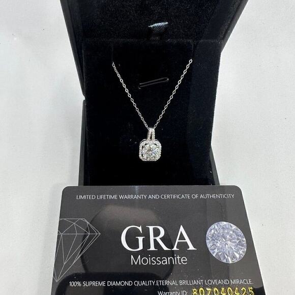GRA 2 Ct Round Cut Square Halo Moissanite Necklace Pendant Chain Gold Plated 925 - Picture 5 of 12
